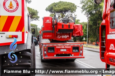 Iveco EuroCargo 160E32 IV serie Low Liner
Vigili del Fuoco
Comando Provinciale di Roma
AutoScala articolata M32L-AS da 32 metri
Allestimento Magirus
VF 33129
Parole chiave: Iveco EuroCargo_160E32_IVserie_Low_Liner VF33129