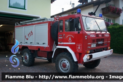 Iveco 80-16
Vigili del Fuoco
Unione distrettuale di Cles
Corpo Volontario di Cis (TN)
Allestito Baribbi, ricondizionato Rosenbauer
VF 3A8 TN
Parole chiave: Iveco 80-16 VF3A8TN