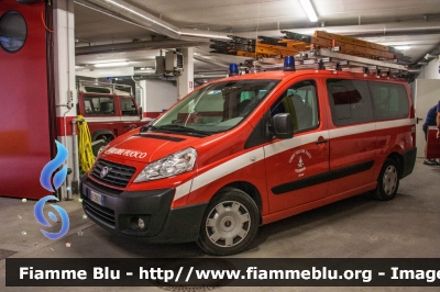 Fiat Scudo IV serie
Vigili del Fuoco
Distretto di Trento
Corpo Volontario di Meano (TN)
VF 3H0 TN
Parole chiave: Fiat Scudo_IVserie VF3H0TN