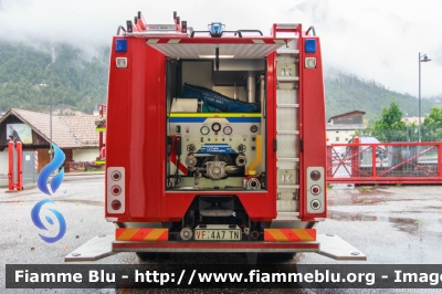 Man LE 14.280
Vigili del Fuoco
Unione Distrettuale di Fiemme
Corpo Volontario di Ziano di Fiemme (TN)
allestimento Kolfer
VF 4A7 TN
Parole chiave: Man LE_14.280 VF4A7TN