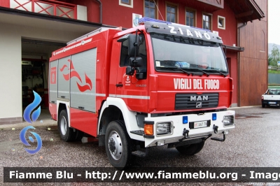 Man LE 14.280
Vigili del Fuoco
Unione Distrettuale di Fiemme
Corpo Volontario di Ziano di Fiemme (TN)
allestimento Kolfer
VF 4A7 TN
Parole chiave: Man_LE 14.280 VF4A7TN