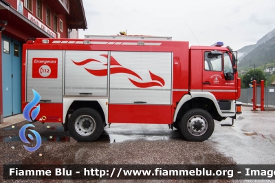 Man LE 14.280
Vigili del Fuoco
Unione Distrettuale di Fiemme
Corpo Volontario di Ziano di Fiemme (TN)
allestimento Kolfer
VF 4A7 TN
Parole chiave: Man_LE 14.280 VF4A7TN