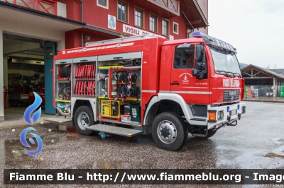 Man LE 14.280
Vigili del Fuoco
Unione Distrettuale di Fiemme
Corpo Volontario di Ziano di Fiemme (TN)
allestimento Kolfer
VF 4A7 TN
Parole chiave: Man LE_14.280 VF4A7TN