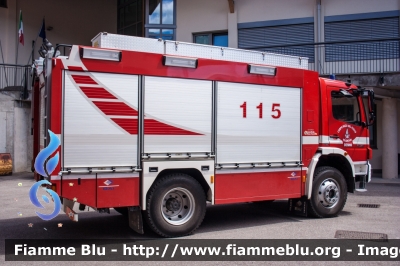 Mercedes-Benz Atego 1529 4x4 II serie
Vigili del Fuoco
Unione distrettuale di Mezzolombardo
Corpo Volontario di Denno (TN)
AutoPompa allestimento BAI
VF 4D9 TN
Parole chiave: Mercedes-Benz Atego_1529_4x4_II_serie VF4D9TN