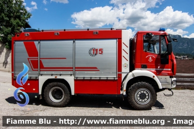 Iveco EuroCargo 110E22 4x4 III serie
Vigili del Fuoco
Distretto di Fiemme
Corpo Volontario di Carano (TN)
allestimento Kolfer-Fahrzeugbau
VF 4E5 TN
Parole chiave: Iveco EuroCargo_110E22_4x4_IIIserie VF4E5TN