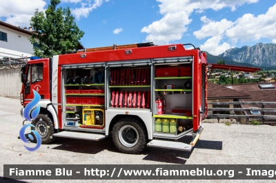 Iveco EuroCargo 110E22 4x4 III serie
Vigili del Fuoco
Distretto di Fiemme
Corpo Volontario di Carano (TN)
allestimento Kolfer-Fahrzeugbau
VF 4E5 TN
Parole chiave: Iveco EuroCargo_110E22_4x4_IIIserie VF4E5TN