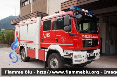 Man TGM 13.290 4x4 II serie
Vigili del Fuoco
Distretto della Val Di Sole
Corpo Volontario di Caldes (TN)
Allestito Kofler Fahrzeugbau
VF 4E9 TN
Parole chiave: Man TGM_13.290_4x4_IIserie VF4E9TN