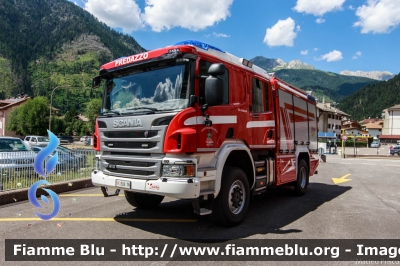 Scania P410 4x4 II serie
Vigili del Fuoco
Unione Distrettuale di Fiemme
Corpo Volontario di Predazzo (TN)
Allestimento Rosenbauer-Brandus
VF 5D6 TN
Parole chiave: Scania P410_4x4_IIserie VF5D6TN