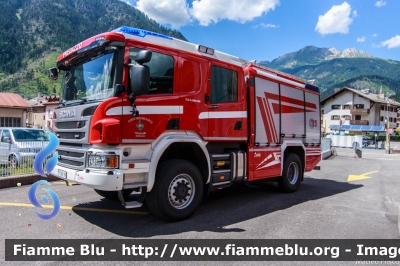 Scania P410 4x4 II serie
Vigili del Fuoco
Unione Distrettuale di Fiemme
Corpo Volontario di Predazzo (TN)
Allestimento Rosenbauer-Brandus
VF 5D6 TN
Parole chiave: Scania P410_4x4_IIserie VF5D6TN