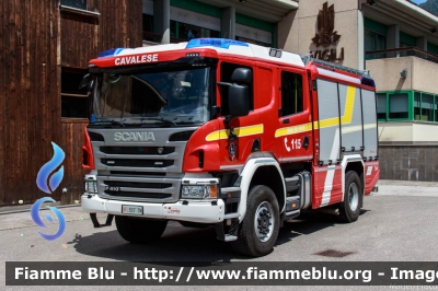 Scania P410 4x4 II serie
Vigili del Fuoco
Distretto di Fiemme
Corpo Volontario di Cavalese (TN)
Allestimento Rosenbauer - Brandus
VF 5D7 TN
Parole chiave: Scania P410_4x4_IIserie VF5D7TN