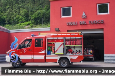 Mercedes-Benz Sprinter 4x4 III serie restyle
Vigili del Fuoco
Distretto della Val Di Sole
Corpo Volontario di Croviana (TN)
Allestito Kofler Fahrzeugbau
VF 5D8 TN
Parole chiave: Mercedes-Benz Sprinter_4x4_III_serie_restyle VF5D8TN