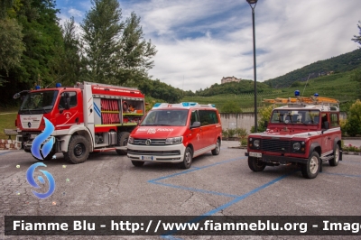 Mercedes-Benz Unimog U20
Vigili del Fuoco
Unione distrettuale di Mezzolombardo
Corpo Volontario di Ton (TN)
AutoPompa allestita Kofler
VF 5E0 TN
Parole chiave: Mercedes-Benz Unimog_U20 VF5E0TN