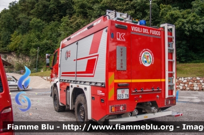 Mercedes-Benz Unimog U20
Vigili del Fuoco
Unione distrettuale di Mezzolombardo
Corpo Volontario di Ton (TN)
AutoPompa allestita Kofler
VF 5E0 TN
Parole chiave: Mercedes-Benz Unimog_U20 VF5E0TN