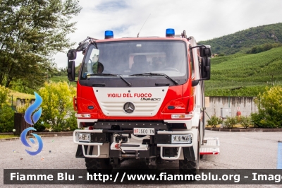 Mercedes-Benz Unimog U20
Vigili del Fuoco
Unione distrettuale di Mezzolombardo
Corpo Volontario di Ton (TN)
AutoPompa allestita Kofler
VF 5E0 TN
Parole chiave: Mercedes-Benz Unimog_U20 VF5E0TN