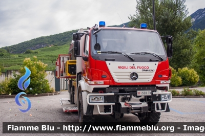 Mercedes-Benz Unimog U20
Vigili del Fuoco
Unione distrettuale di Mezzolombardo
Corpo Volontario di Ton (TN)
AutoPompa allestita Kofler
VF 5E0 TN
Parole chiave: Mercedes-Benz Unimog_U20 VF5E0TN