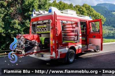 Mercedes Benz Sprinter III serie 4X4
Vigili del Fuoco
Unione Distrettuale di Fiemme
Corpo Volontario di Tesero (TN)
allestimento Brandschutz - Rosenbauer
VF 5H5 TN
Parole chiave: Mercedes Benz Sprinter_IIIserie_4X4 VF5H5TN