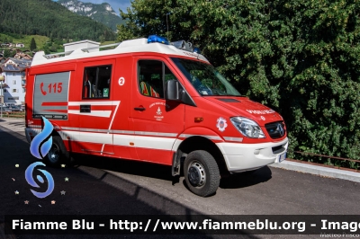 Mercedes Benz Sprinter III serie 4X4
Vigili del Fuoco
Unione Distrettuale di Fiemme
Corpo Volontario di Tesero (TN)
allestimento Brandschutz - Rosenbauer
VF 5H5 TN
Parole chiave: Mercedes Benz Sprinter_IIIserie_4X4 VF5H5TN