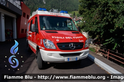 Mercedes Benz Sprinter III serie 4X4
Vigili del Fuoco
Unione Distrettuale di Fiemme
Corpo Volontario di Tesero (TN)
allestimento Brandschutz - Rosenbauer
VF 5H5 TN
Parole chiave: Mercedes Benz Sprinter_IIIserie_4X4 VF5H5TN