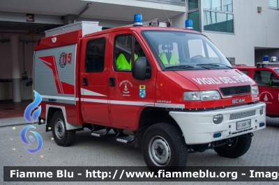 Scam Sm55 4x4
Vigili del Fuoco
Unione distrettuale di Mezzolombardo
Corpo Volontario di Fai della Paganella (TN)
Allestito Kofler
VF 6A5 TN
Parole chiave: Scam Sm55_4x4 VF6A5TN