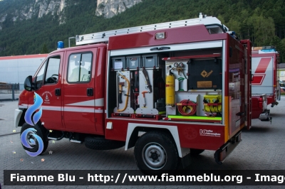 Scam Sm55 4x4
Vigili del Fuoco
Unione distrettuale di Mezzolombardo
Corpo Volontario di Fai della Paganella (TN)
Allestito Kofler
VF 6A5 TN
Parole chiave: Scam Sm55_4x4 VF6A5TN