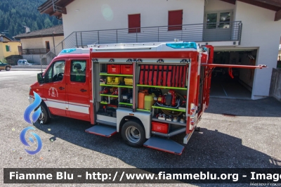 Mercedes-Benz Sprinter 4x4 III serie restyle
Vigili del Fuoco
Unione Distrettuale di Fiemme
Corpo Volontario di Molina di Fiemme (TN)
Allestimento Kofler Fahrzeugbau
VF 6D1 TN
Parole chiave: Mercedes-Benz Sprinter_4x4_IIIserie_restyle VF6D1TN