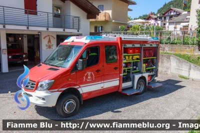 Mercedes-Benz Sprinter 4x4 III serie restyle
Vigili del Fuoco
Unione Distrettuale di Fiemme
Corpo Volontario di Molina di Fiemme (TN)
Allestimento Kofler Fahrzeugbau
VF 6D1 TN
Parole chiave: Mercedes-Benz Sprinter_4x4_IIIserie_restyle VF6D1TN