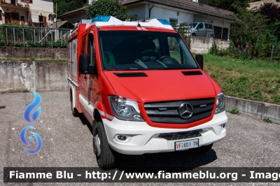 Mercedes-Benz Sprinter 4x4 III serie restyle
Vigili del Fuoco
Unione Distrettuale di Fiemme
Corpo Volontario di Molina di Fiemme (TN)
Allestimento Kofler Fahrzeugbau
VF 6D1 TN
Parole chiave: Mercedes-Benz Sprinter_4x4_IIIserie_restyle VF6D1TN