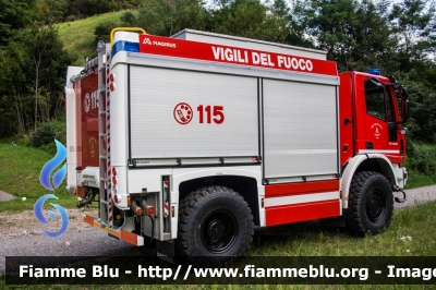 Iveco EuroCargo 150E30 4x4 III serie
Vigili del Fuoco
Distretto di Trento
Corpo Volontario di Sover (TN)
Allestimento Magirus
VF 6D3 TN
Parole chiave: Iveco EuroCargo_150E30_4x4_III_serie VF6D3TN