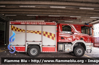 Scania P400 4x4 I serie
Vigili del Fuoco
Corpo Permanente di Trento
AutoPompaSerbatoio allestimento Gimaex con sistema One Seven
VF 6E8 TN
Parole chiave: Scania P400_4x4_Iserie VF6E8TN