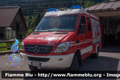 Mercedes-Benz Sprinter III serie
Vigili del Fuoco
Distretto della Val Di Sole
Corpo Volontario di Mezzana (TN)
Allestito Rosenbauer
VF 6K0 TN
Parole chiave: Mercedes-Benz Sprinter_IIIserie VF6K0TN