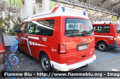 Volkswagen Transporter T5 restyle
Vigili del Fuoco
Distretto della Val Di Sole
Corpo Volontario di Pejo (TN)
Allestimento Rosenbauer
VF 6K6 TN
Parole chiave: Volkswagen Transporter_T5_restyle VF6K6TN