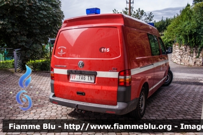 Volkswagen Transporter T5
Vigili del Fuoco
Unione distrettuale di Cles
Corpo Volontario di Tres (TN)
VF 7A6 TN
Parole chiave: Volkswagen Transporter_T5 VF7A6TN