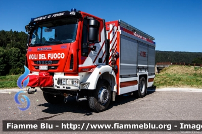 Iveco EuroCargo 150E30 4x4 III serie
Vigili del Fuoco
Distretto di Fiemme
Corpo Volontario di Castello di Fiemme (TN)
AutoPompaSerbatoio allestimento Iveco-Magirus
VF 7E7 TN
Parole chiave: Iveco EuroCargo_150E30_4x4_IIIserie VF7E7TN