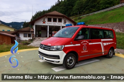 Volkswagen Caravelle T6 4Motion
Vigili del Fuoco
Unione Distrettuale di Fiemme
Corpo Volontario di Valfloriana (TN)
allestimento Rosenbauer-Brandus
VF 7J3 TN
Parole chiave: Volkswagen Caravelle_T6_4Motion VF7J3TN