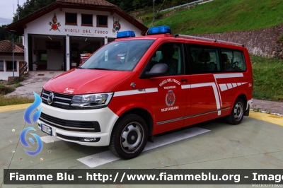 Volkswagen Caravelle T6 4Motion
Vigili del Fuoco
Unione Distrettuale di Fiemme
Corpo Volontario di Valfloriana (TN)
allestimento Rosenbauer-Brandus
VF 7J3 TN
Parole chiave: Volkswagen Caravelle_T6_4Motion VF7J3TN