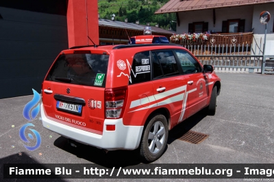 Suzuki Grand Vitara III serie
Vigili del Fuoco
Unione Distrettuale di Fiemme
Corpo Volontario di Predazzo (TN)
allestimento Pro Fire
VF 7K5 TN
Parole chiave: Suzuki Grand_Vitara_IIIserie VF7K5TN