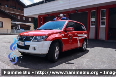 Suzuki Grand Vitara III serie
Vigili del Fuoco
Unione Distrettuale di Fiemme
Corpo Volontario di Predazzo (TN)
allestimento Pro Fire
VF 7K5 TN
Parole chiave: Suzuki Grand_Vitara_IIIserie VF7K5TN