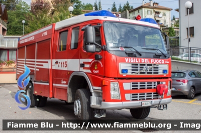 Volvo FM 400 4x4 II serie
Vigili del Fuoco
Unione Distrettuale di Fondo
Corpo Volontario di Fondo (TN)
AutoPompaSerbatoio
allestimento Ziegler
VF 8A0 TN
Parole chiave: Volvo FM_400_4x4_IIserie VF8A0TN