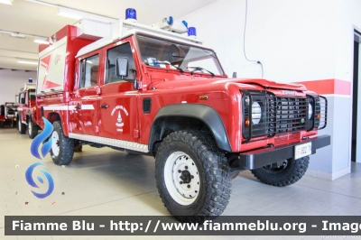 Land Rover Defender 130
Vigili del Fuoco
Distretto di Fiemme
Corpo Volontario di Carano (TN)
allestimento Kolfer-Fahrzeughbau
VF 8D2 TN
Parole chiave: Land_Rover Defender_130