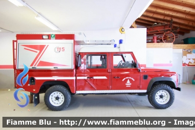 Land Rover Defender 130
Vigili del Fuoco
Distretto di Fiemme
Corpo Volontario di Carano (TN)
allestimento Kolfer-Fahrzeughbau
VF 8D2 TN
Parole chiave: Land_Rover Defender_130