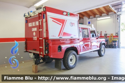 Land Rover Defender 130
Vigili del Fuoco
Distretto di Fiemme
Corpo Volontario di Carano (TN)
allestimento Kolfer-Fahrzeughbau
VF 8D2 TN
Parole chiave: Land_Rover Defender_130