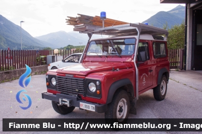 Land-Rover Defender 90
Vigili del Fuoco
Distretto della Val Di Sole
Corpo Volontario di Caldes (TN)
VF 9D0 TN
Parole chiave: Land-Rover Defender_90 VF9D0TN