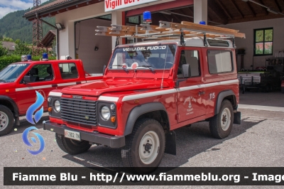 Land-Rover Defender 90
Vigili del Fuoco
Distretto della Val Di Sole
Corpo Volontario di Monclassico (TN)
VF 9D2 TN
Parole chiave: Land-Rover Defender_90 VF9D2TN