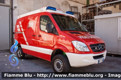 Mercedes-Benz Sprinter 4X4 III serie
Vigili del Fuoco
Unione distrettuale di Mezzolombardo
Corpo Volontario di San Michele all'Adige (TN)
Polisoccorso allestimento Kofler
VF 9G5 TN
Parole chiave: Mercedes-Benz Sprinter_4X4_IIIserie VF9G5TN