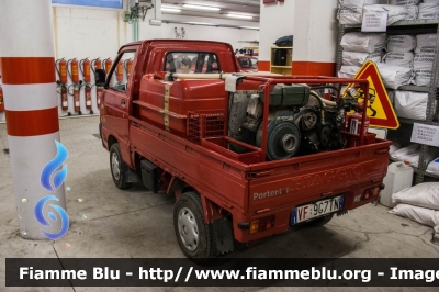 Piaggio Porter 4x4
Vigili del Fuoco
Distretto della Vallagarina
Corpo Volontario di Villa Lagarina (TN)
VF 9G7 TN
Parole chiave: Piaggio Porter_4x4 VF9G7TN