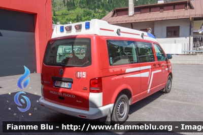 Volkswagen Transporter T5 restyle
Vigili del Fuoco
Unione Distrettuale di Fiemme
Corpo Volontario di Predazzo (TN)
allestimento Rosenbauer
VF 9H8 TN
Parole chiave: Volkswagen Transporter_T5_restyle VF9H8TN