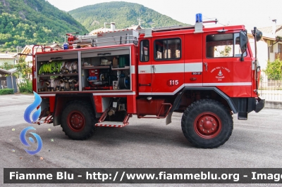 Iveco PC 80-17
Vigili del Fuoco
Distretto di Trento
Corpo Volontario di Cembra (TN)
allestimento BAI
VF A66 TN
Parole chiave: Iveco PC 80-17 VFA66TN