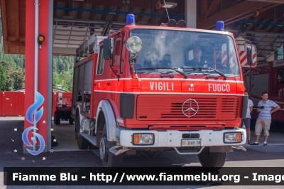 Mercedes-Benz 1219
Vigili del Fuoco
Distretto della Val Di Sole
Corpo Volontario di Malè (TN)
AutoPompaSerbatoio allestimento Ziegler
VF B48 TN
Parole chiave: Mercedes-Benz 1219 VFB48TN