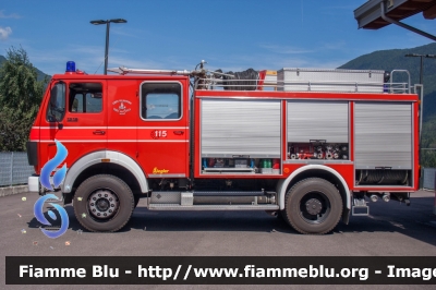 Mercedes-Benz 1219
Vigili del Fuoco
Distretto della Val Di Sole
Corpo Volontario di Malè (TN)
AutoPompaSerbatoio allestimento Ziegler
VF B48 TN
Parole chiave: Mercedes-Benz 1219 VFB48TN