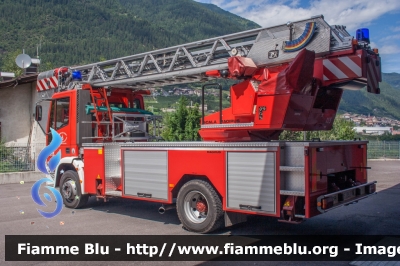 Iveco EuroCargo 120E21 I serie
Vigili del Fuoco
Distretto della Val Di Sole
Veicolo ospitato dal corpo di Malè (TN)
AutoScala da 24 metri allestimento Iveco-Magirus
VF B53 TN
Parole chiave: Iveco EuroCargo_120E21_I_serie VFB53TN